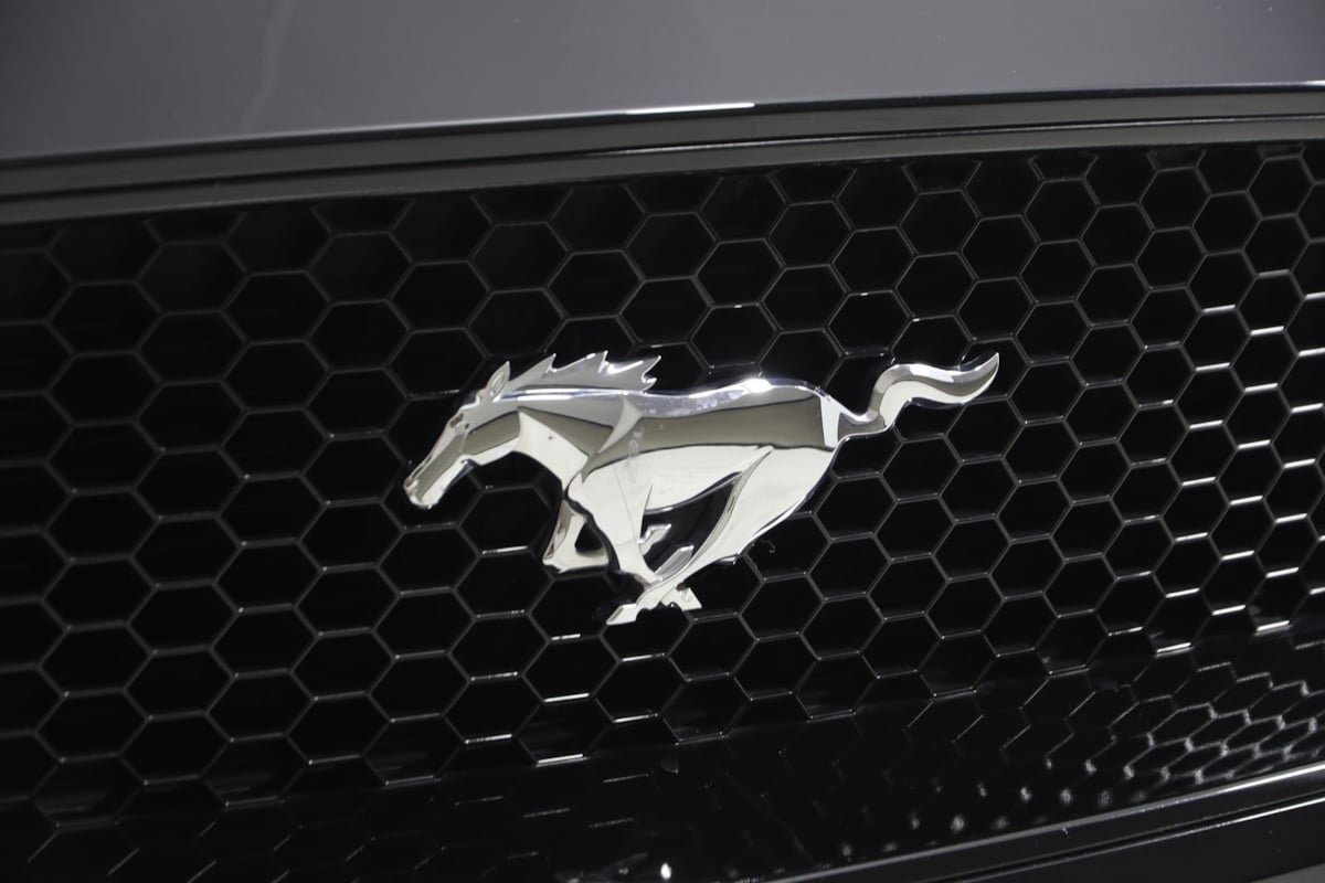 Used 2021 Ford Mustang GT Premium w/ Ford Safe & Smart Package RWD image 18