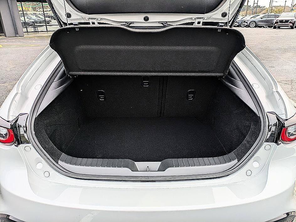 New 2026 MAZDA MAZDA3 2.5 S Hatchback w/ Premium Pkg FWD image 26