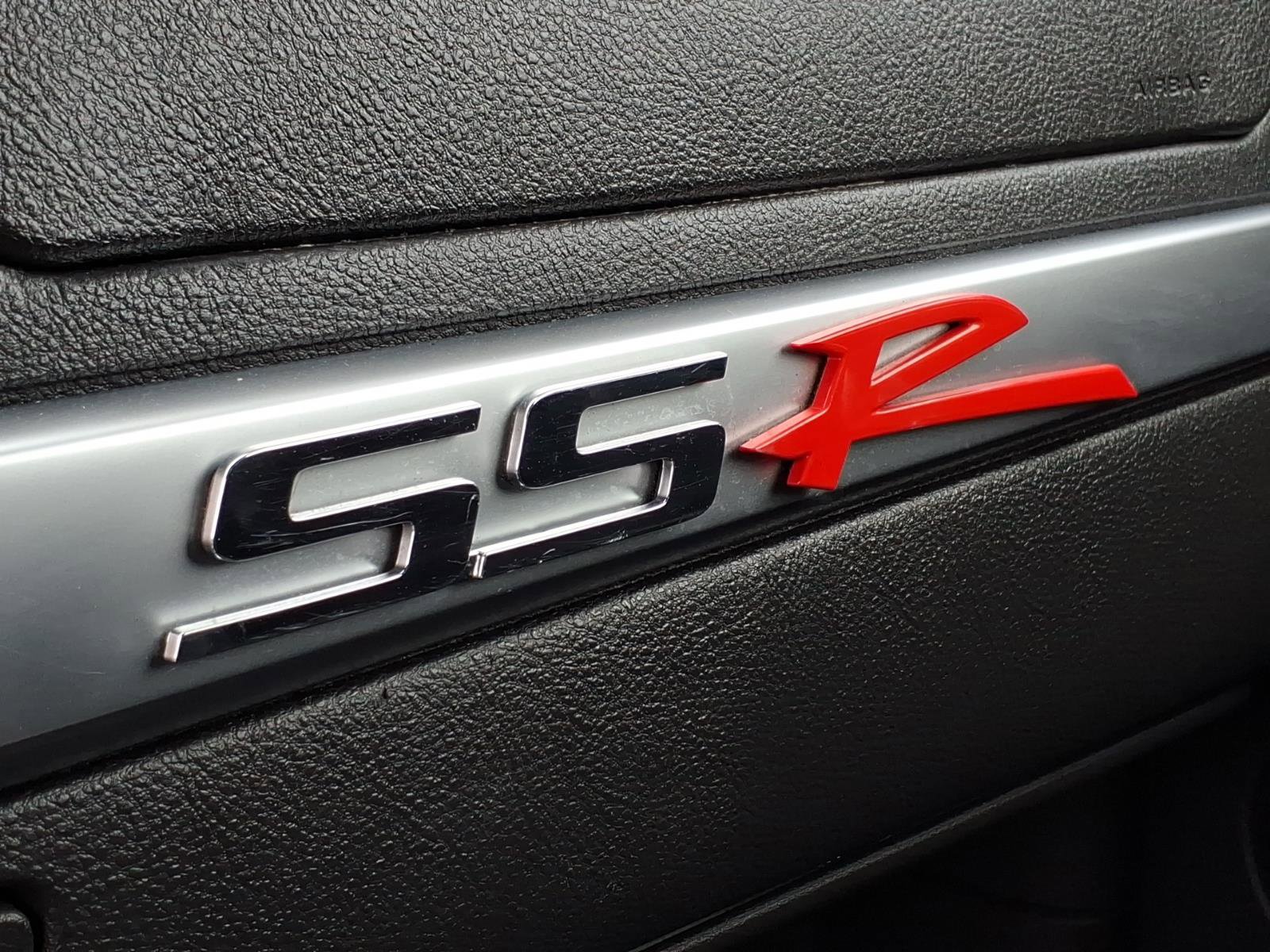 Used 2004 Chevrolet SSR w/ Preferred Equipment Group RWD image 32