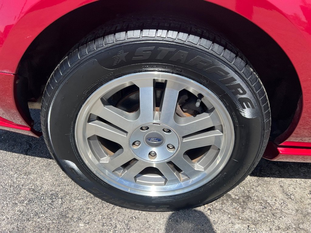 Used 2005 Ford Mustang GT image 29