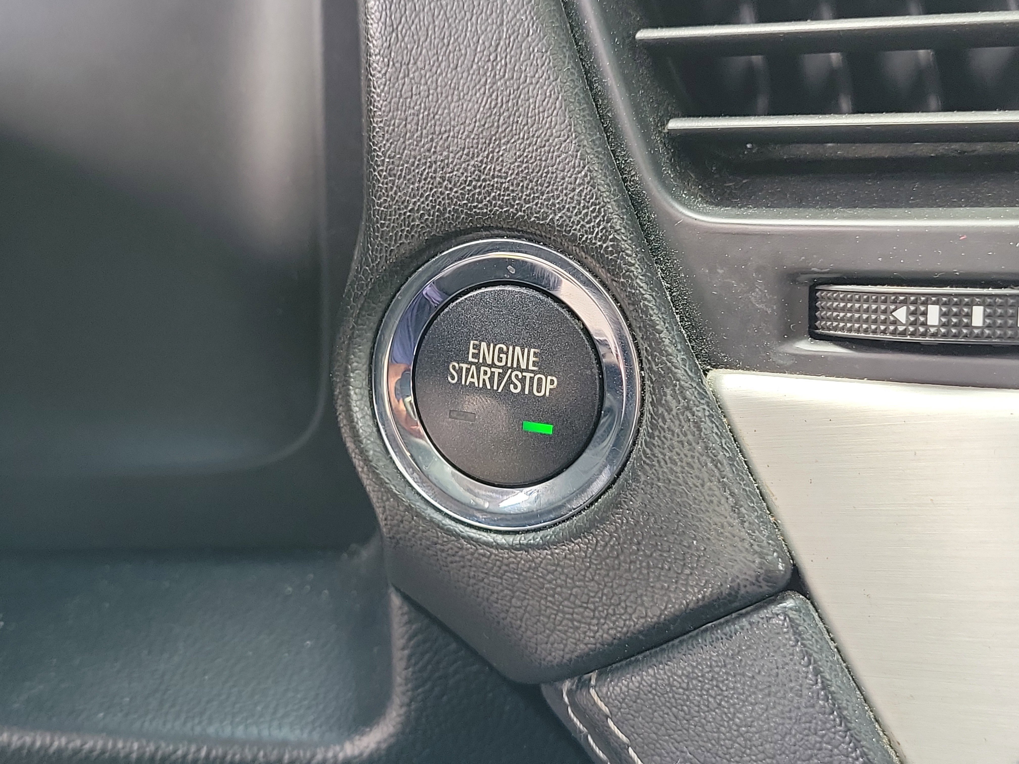 Used 2015 GMC Yukon SLT image 31