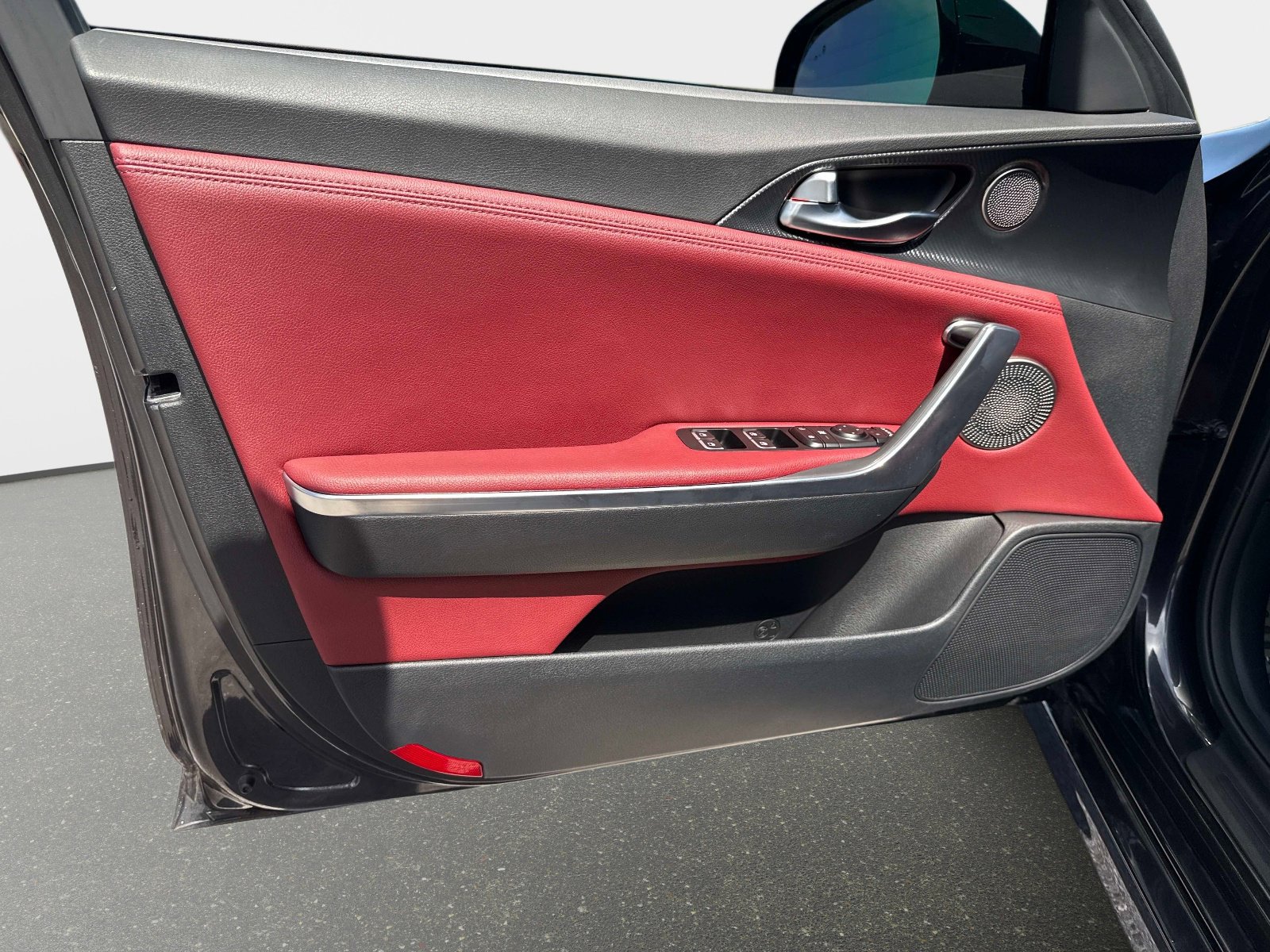 Used 2023 Kia Stinger GT-Line w/ Sun & Sound Package image 16