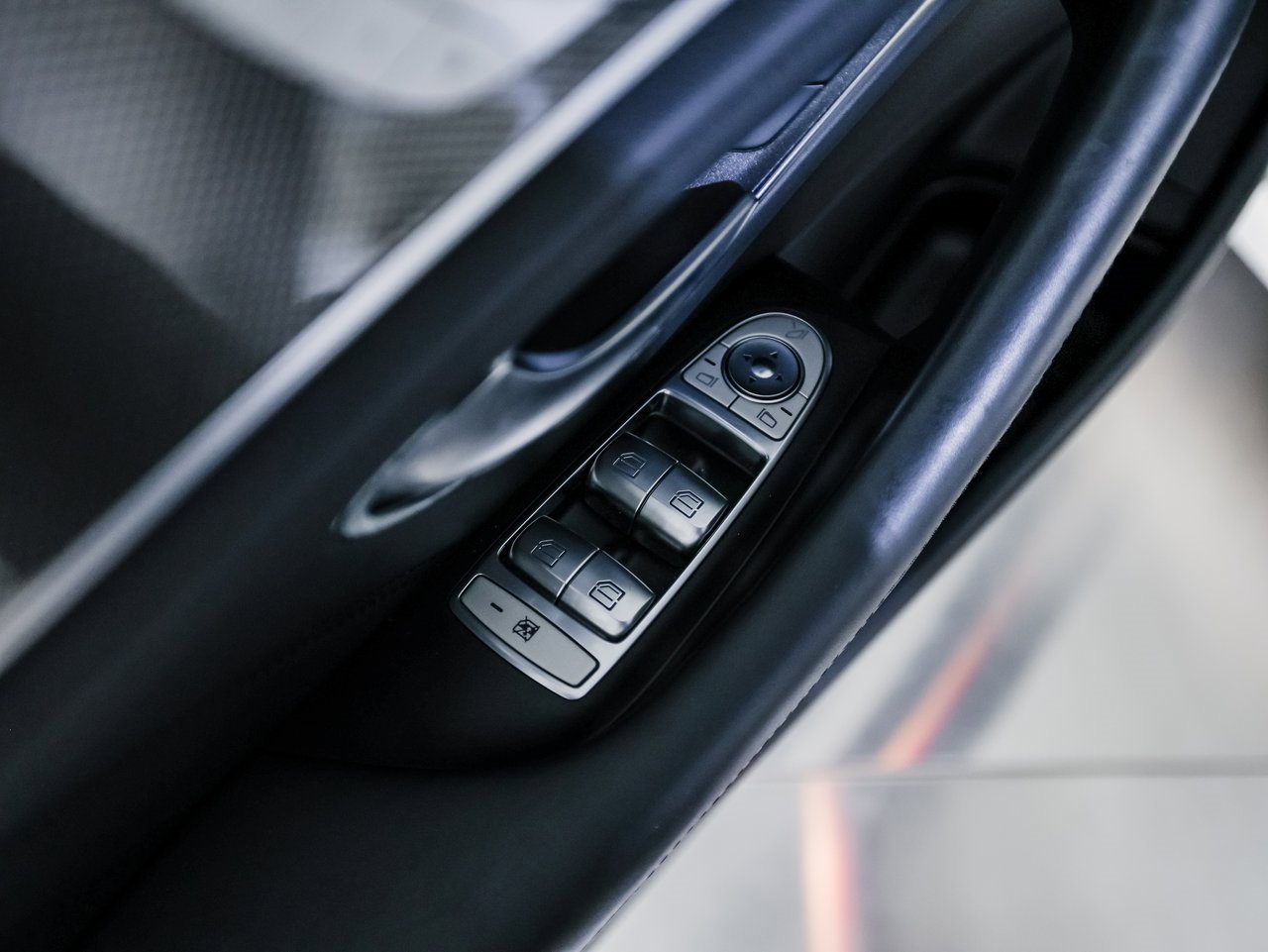 Used 2018 Mercedes-Benz E 43 AMG 4MATIC Sedan image 23