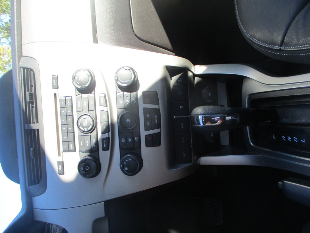 Used 2010 Ford Focus SEL image 11