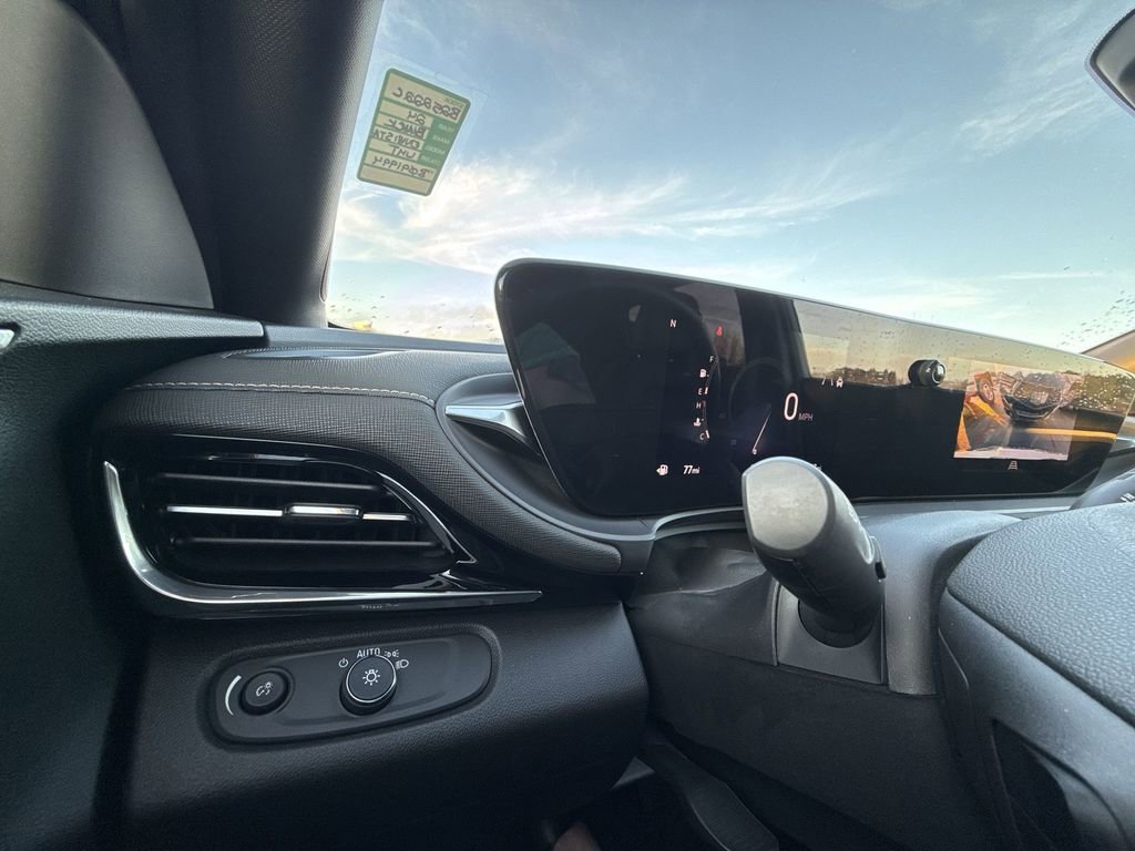 Certified 2024 Buick Envista Avenir image 24