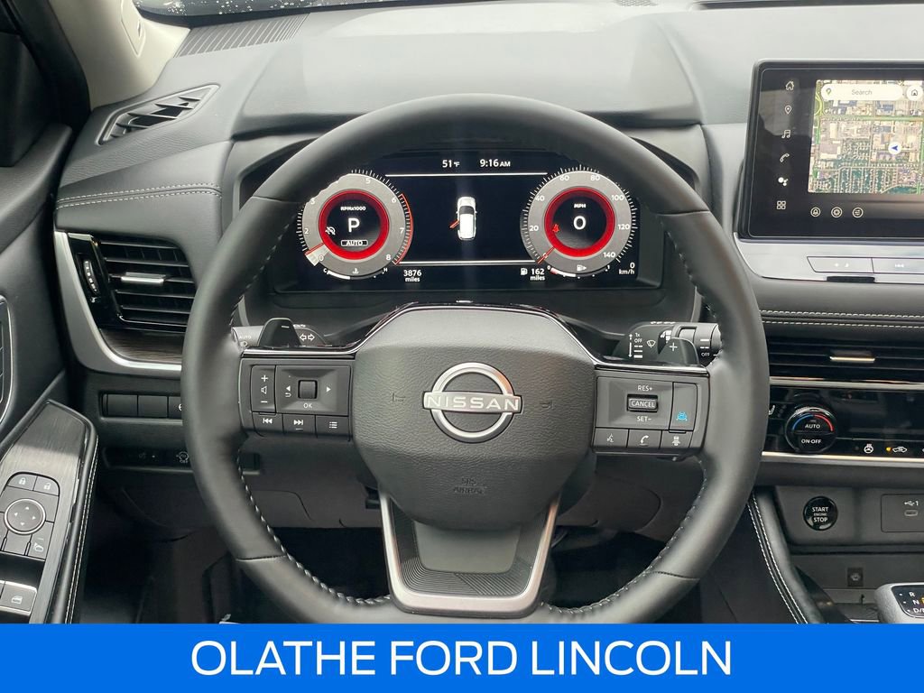 Used 2025 Nissan Rogue Platinum image 27