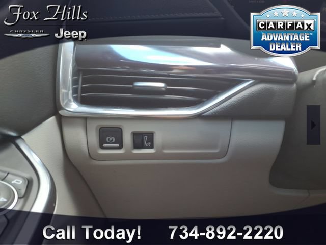 Used 2023 Cadillac XT4 Luxury FWD image 15
