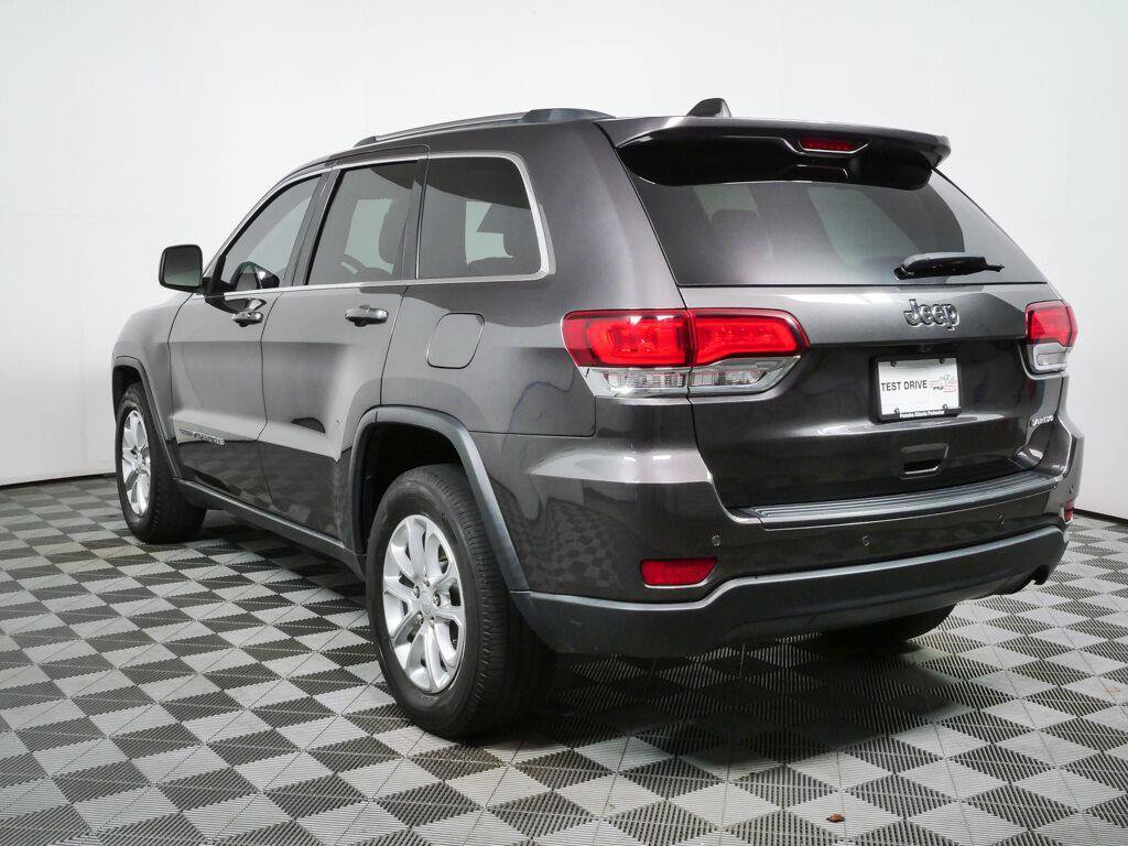 Used 2021 Jeep Grand Cherokee Laredo X RWD image 3