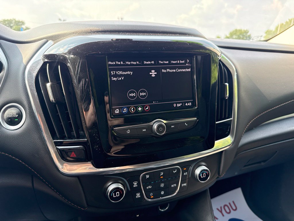 Used 2020 Chevrolet Traverse LT FWD image 19
