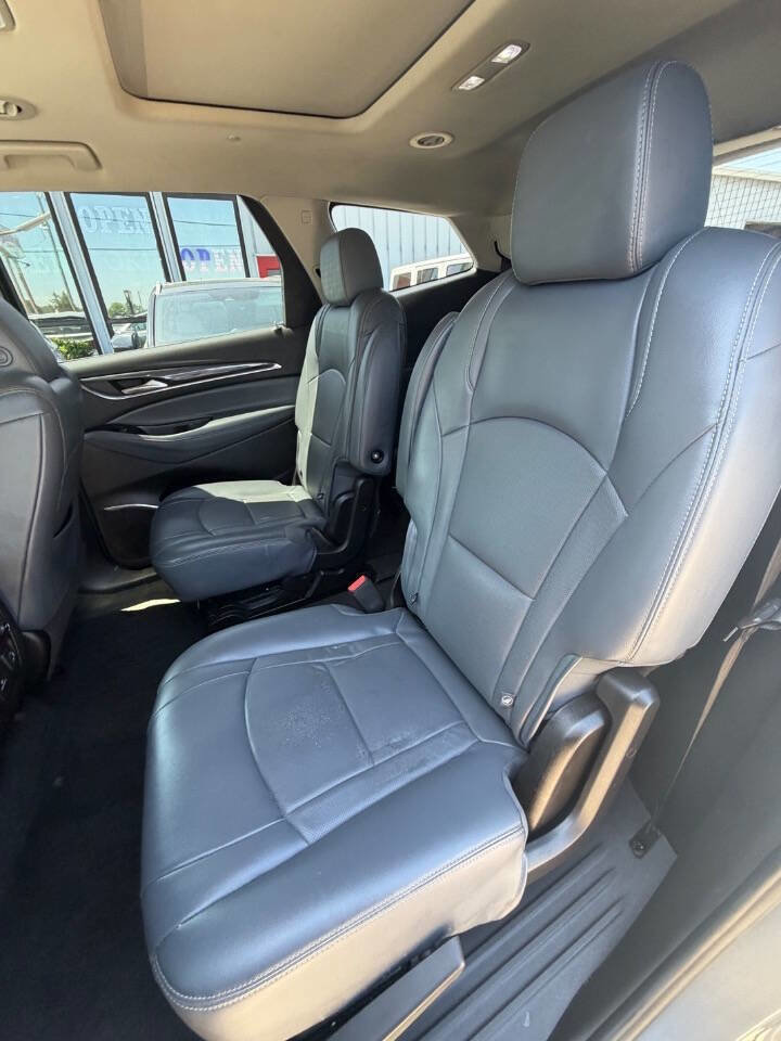Used 2020 Buick Enclave Essence w/ Sound and Sites Package FWD image 17