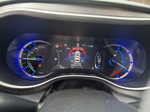 Used 2021 Chrysler Pacifica Touring-L image 51