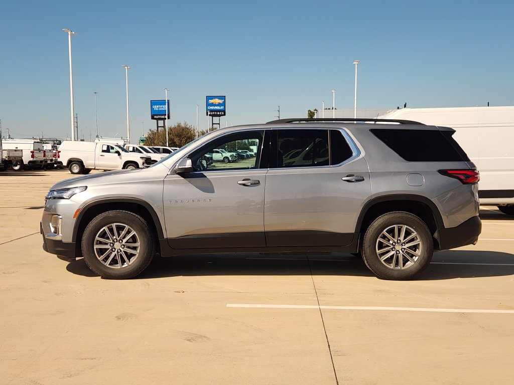 Used 2023 Chevrolet Traverse LT FWD image 4