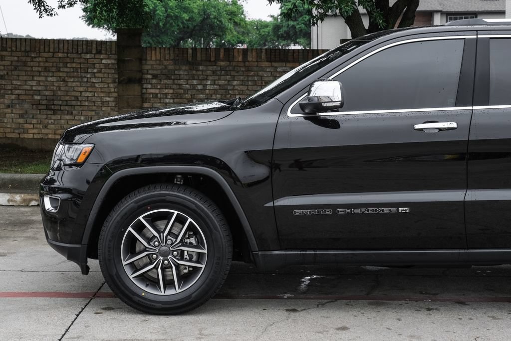 Used 2022 Jeep Grand Cherokee Limited w/ Tech Group RWD image 22