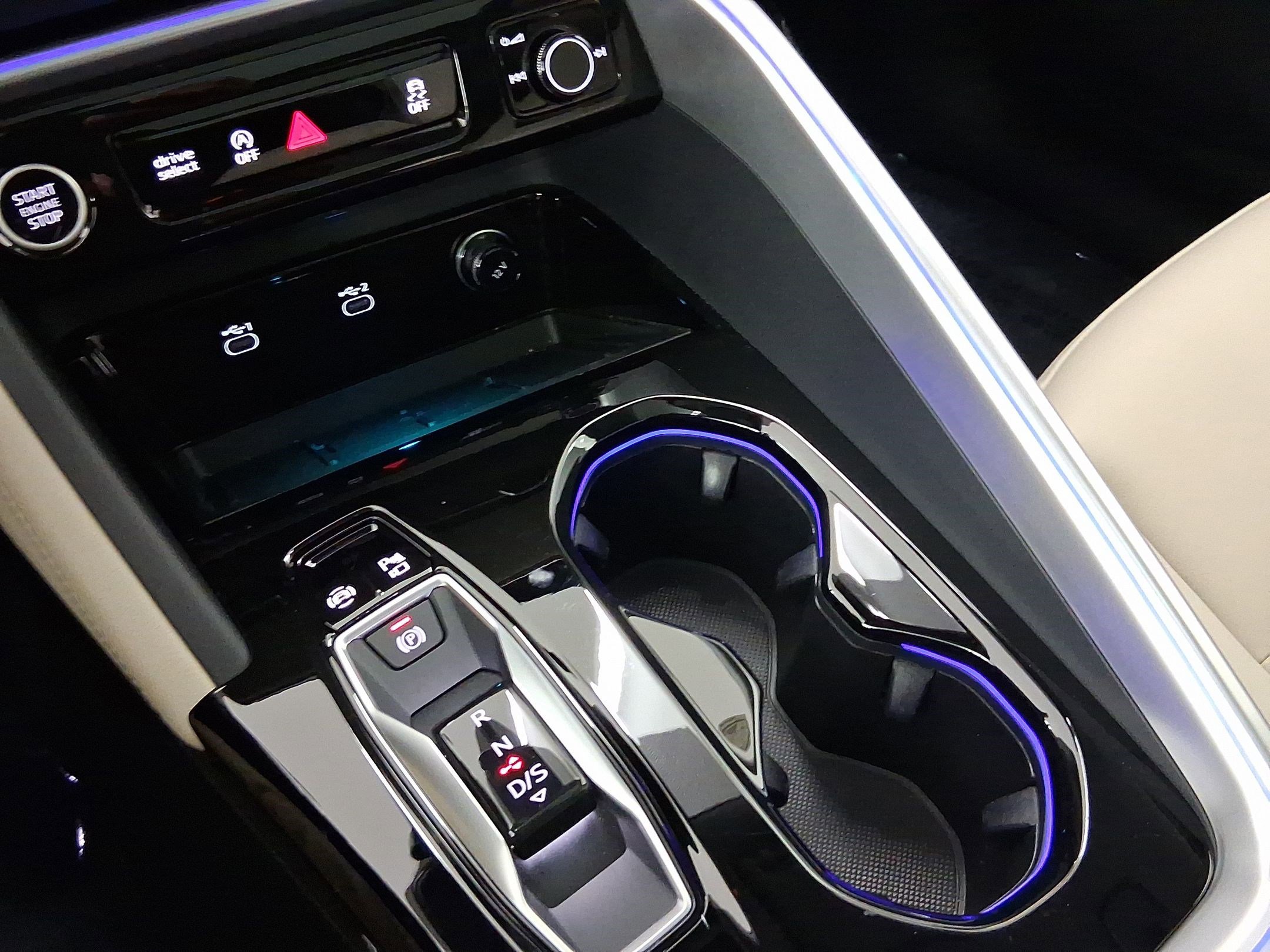 Certified 2025 Audi Q5 Premium w/ Convenience Package image 16