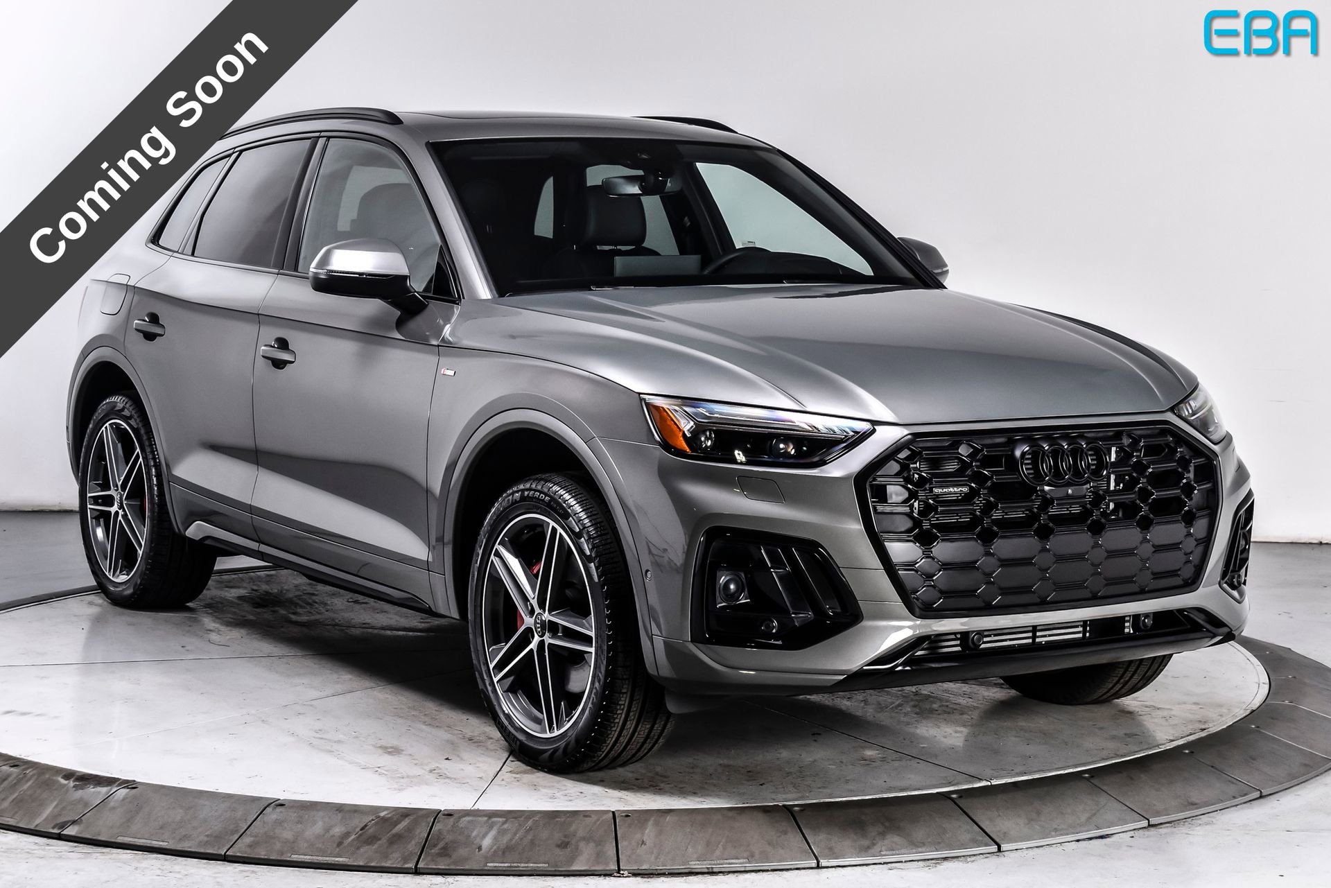 Used 2024 Audi Q5 e Prestige w/ Prestige Package image 1