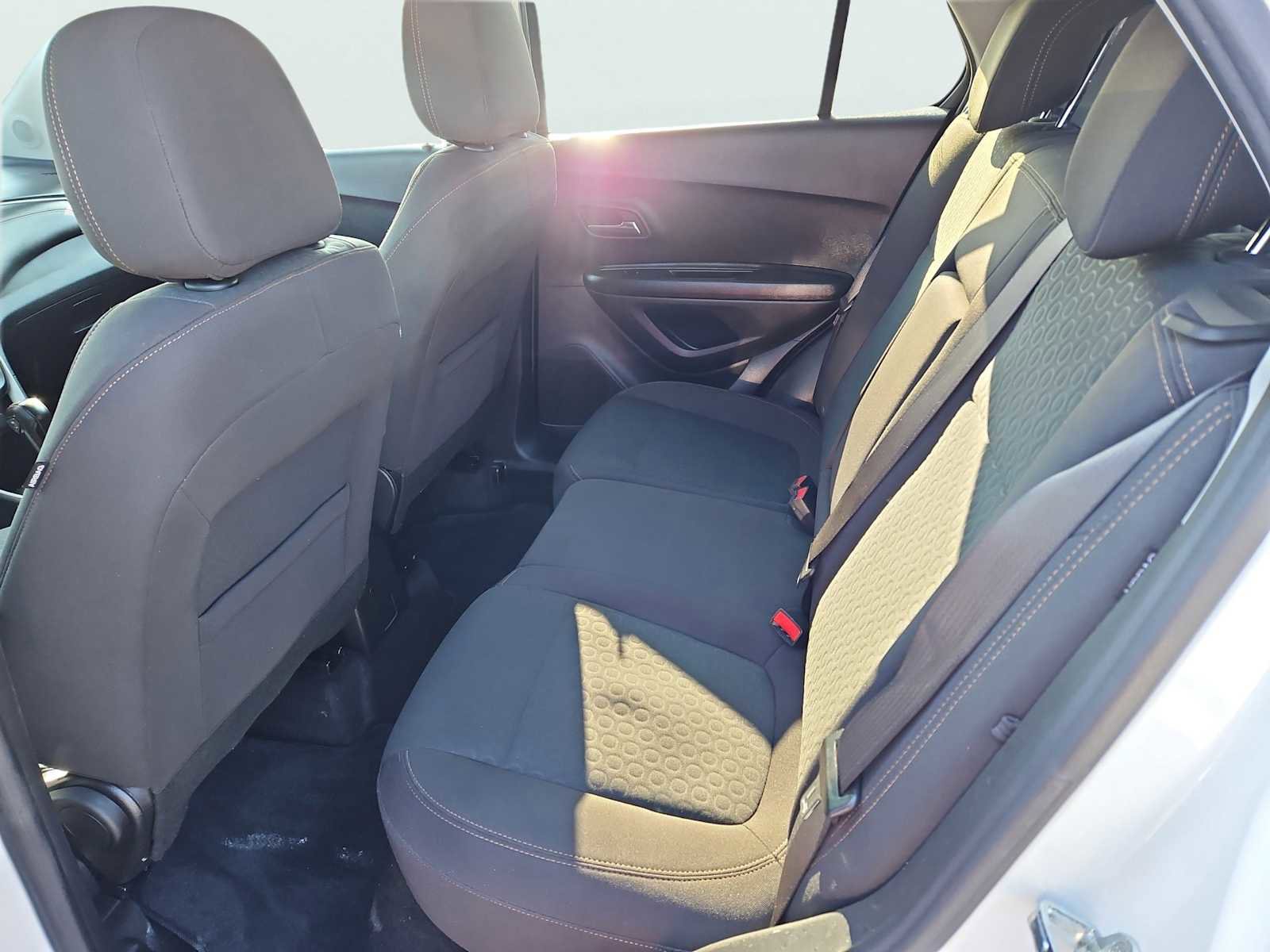 Certified 2022 Chevrolet Trax LS w/ Tint and Cruise Package image 27