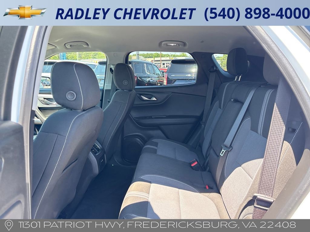 Used 2025 Chevrolet Blazer LT AWD/4WD image 12