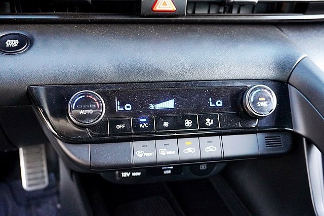 Used 2025 Hyundai Elantra Sport image 25
