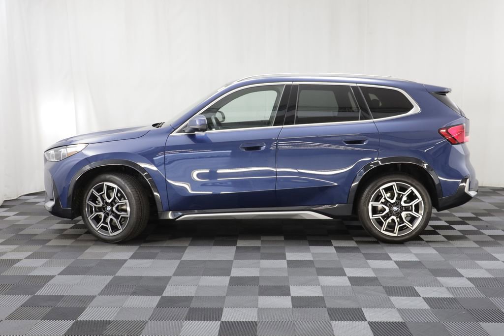Certified 2025 BMW X1 xDrive28i AWD/4WD image 4