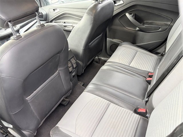 Used 2018 Ford Escape SE w/ SE Sport Appearance Package image 10