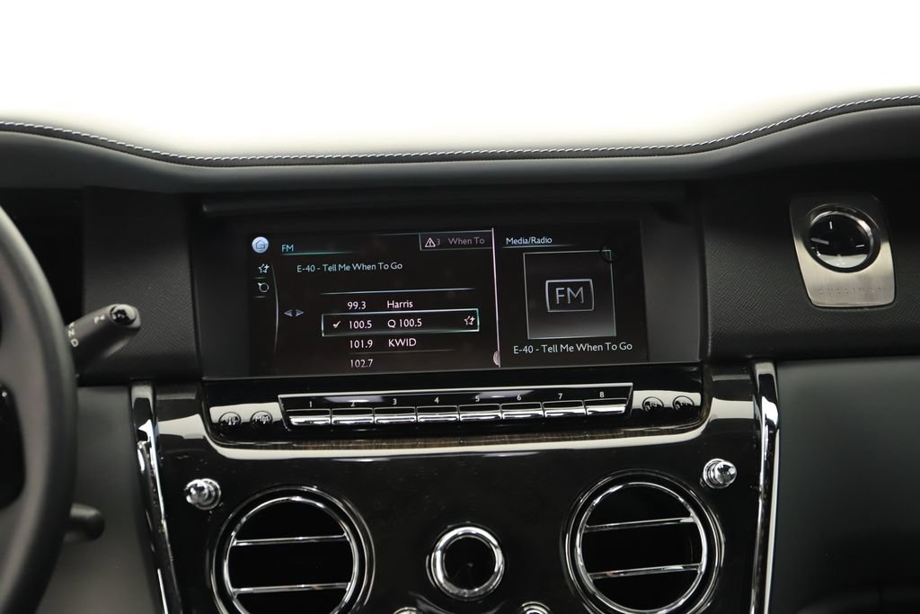 Used 2024 Rolls-Royce Cullinan w/ Cullinan Package AWD/4WD image 19