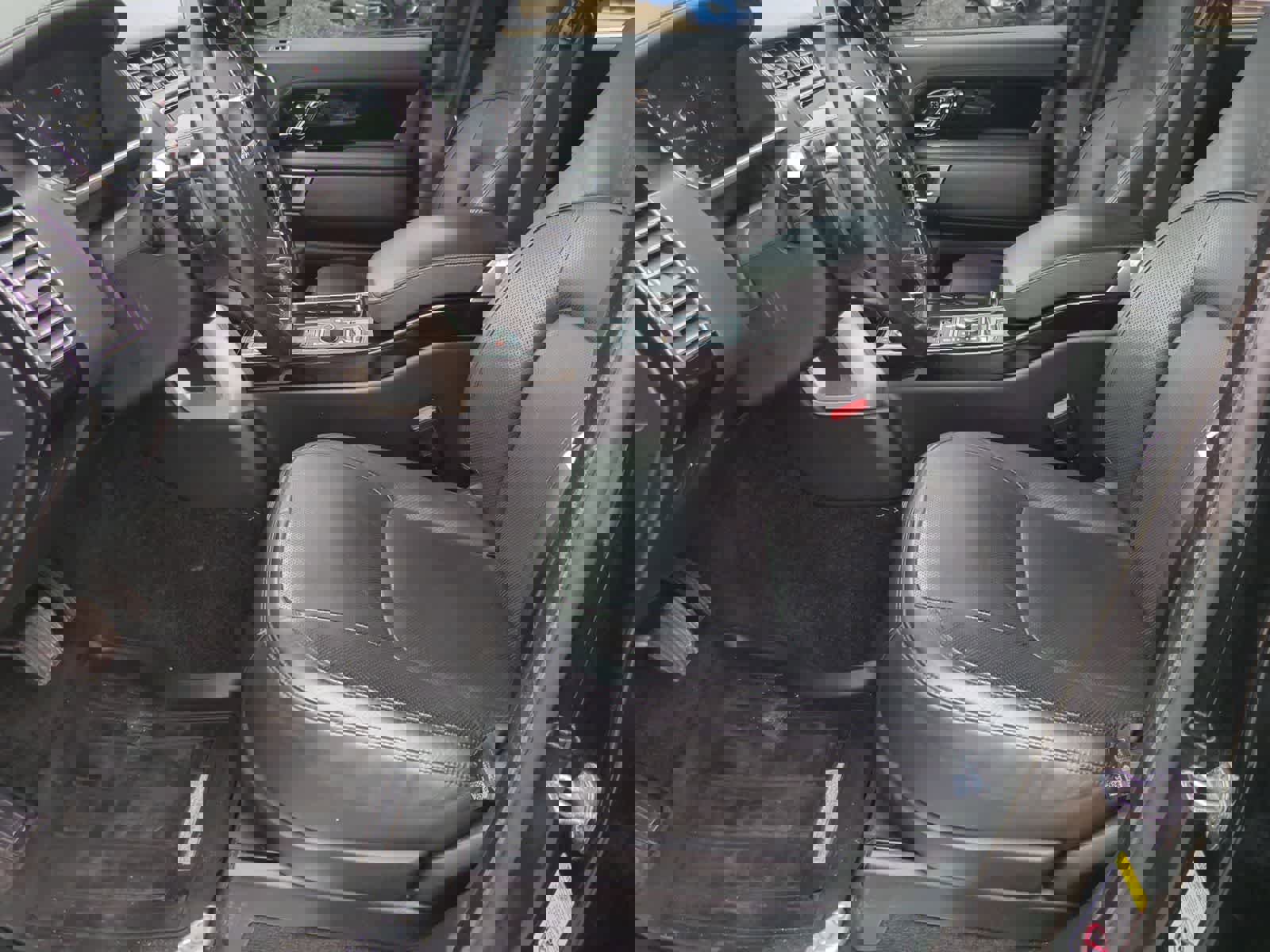 Used 2018 Land Rover Range Rover Long Wheelbase Supercharged image 16