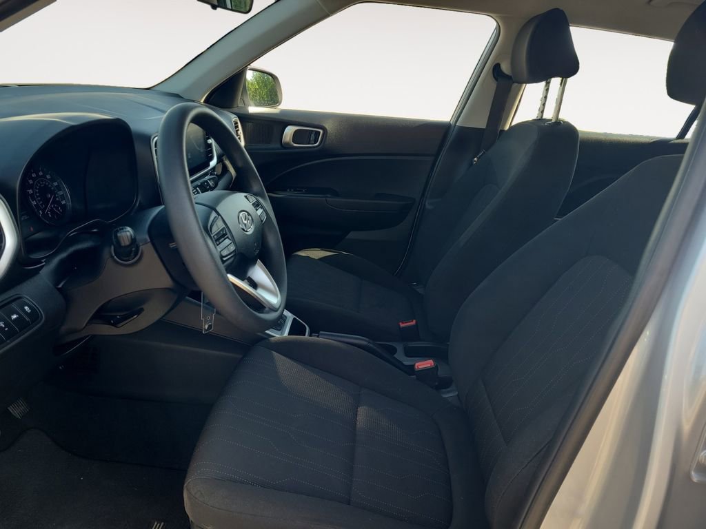 Used 2022 Hyundai Venue SE w/ Cargo Package FWD image 9