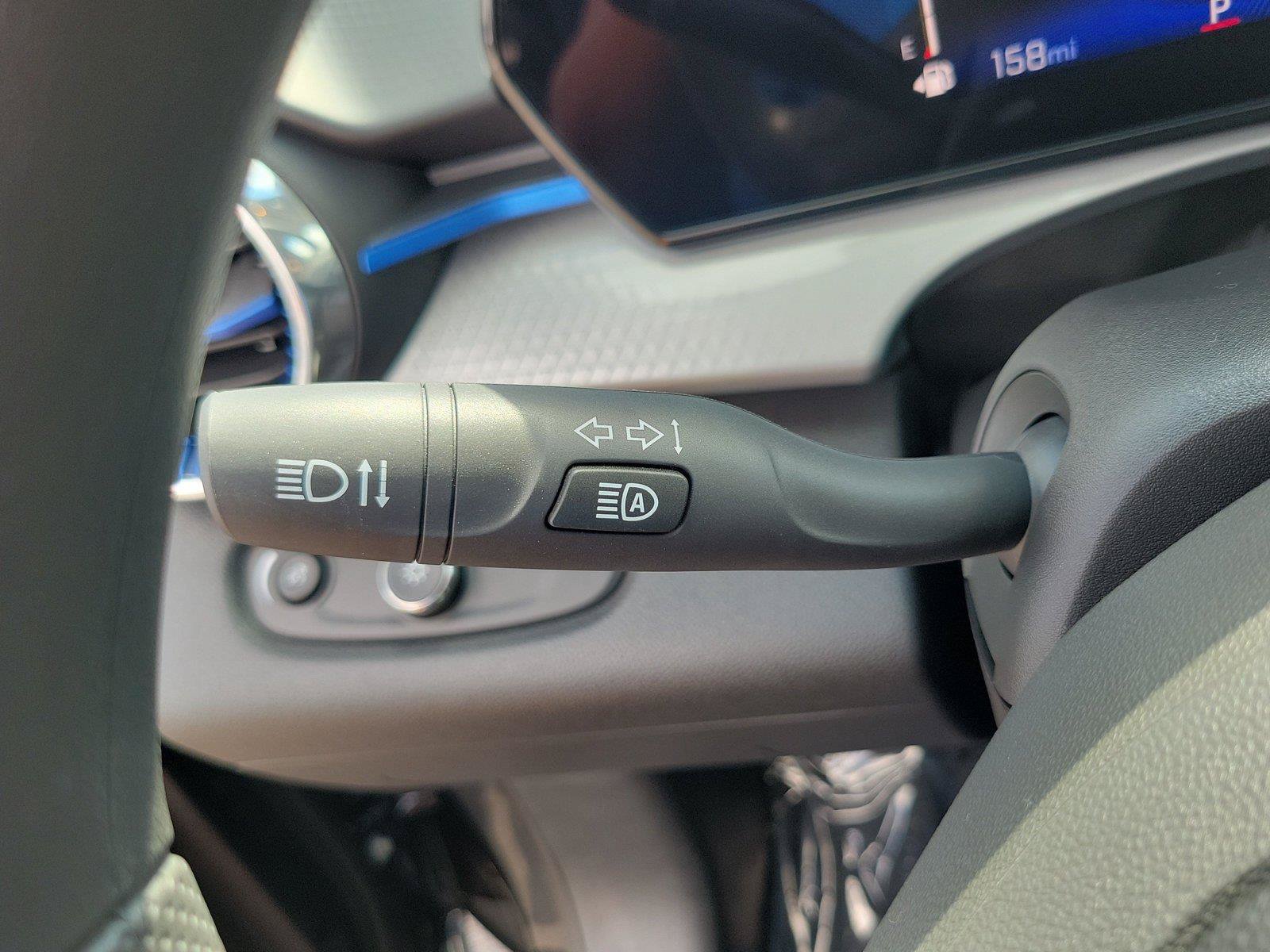 Used 2026 Chevrolet Trax LT FWD image 29
