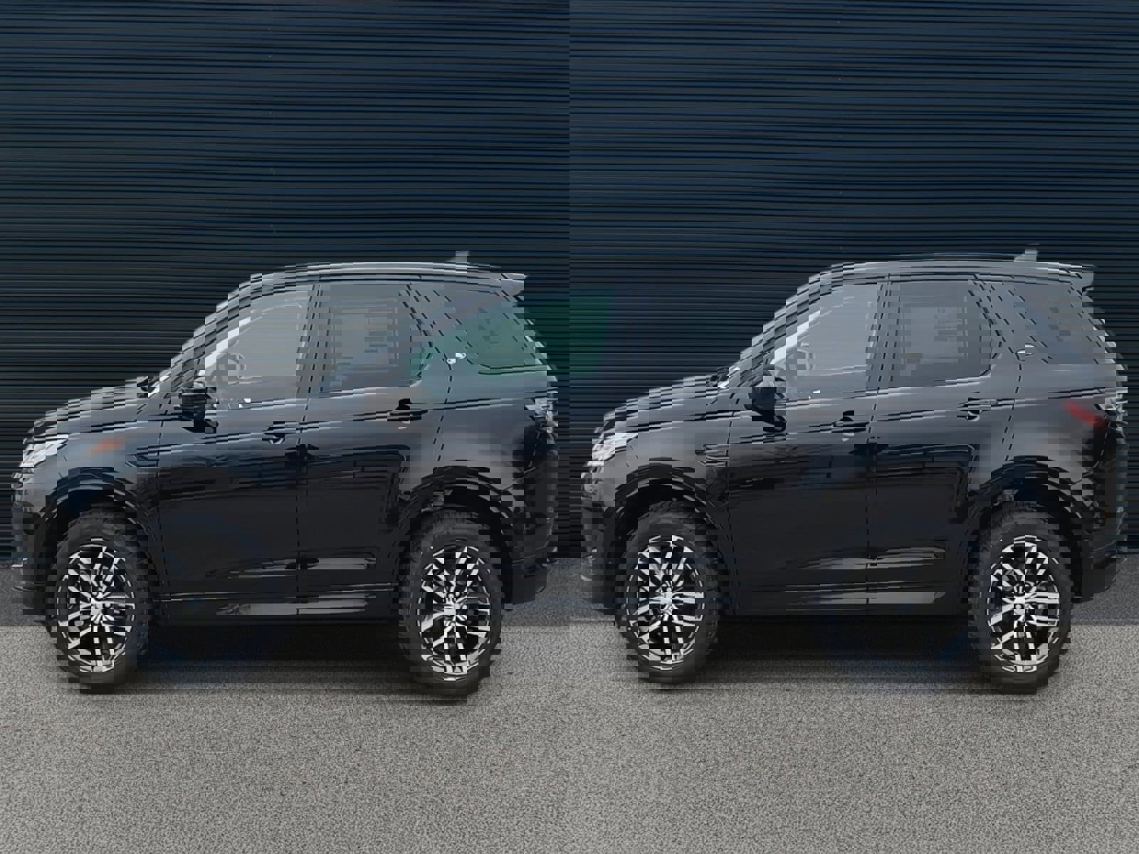 New 2025 Land Rover Discovery Sport S image 3