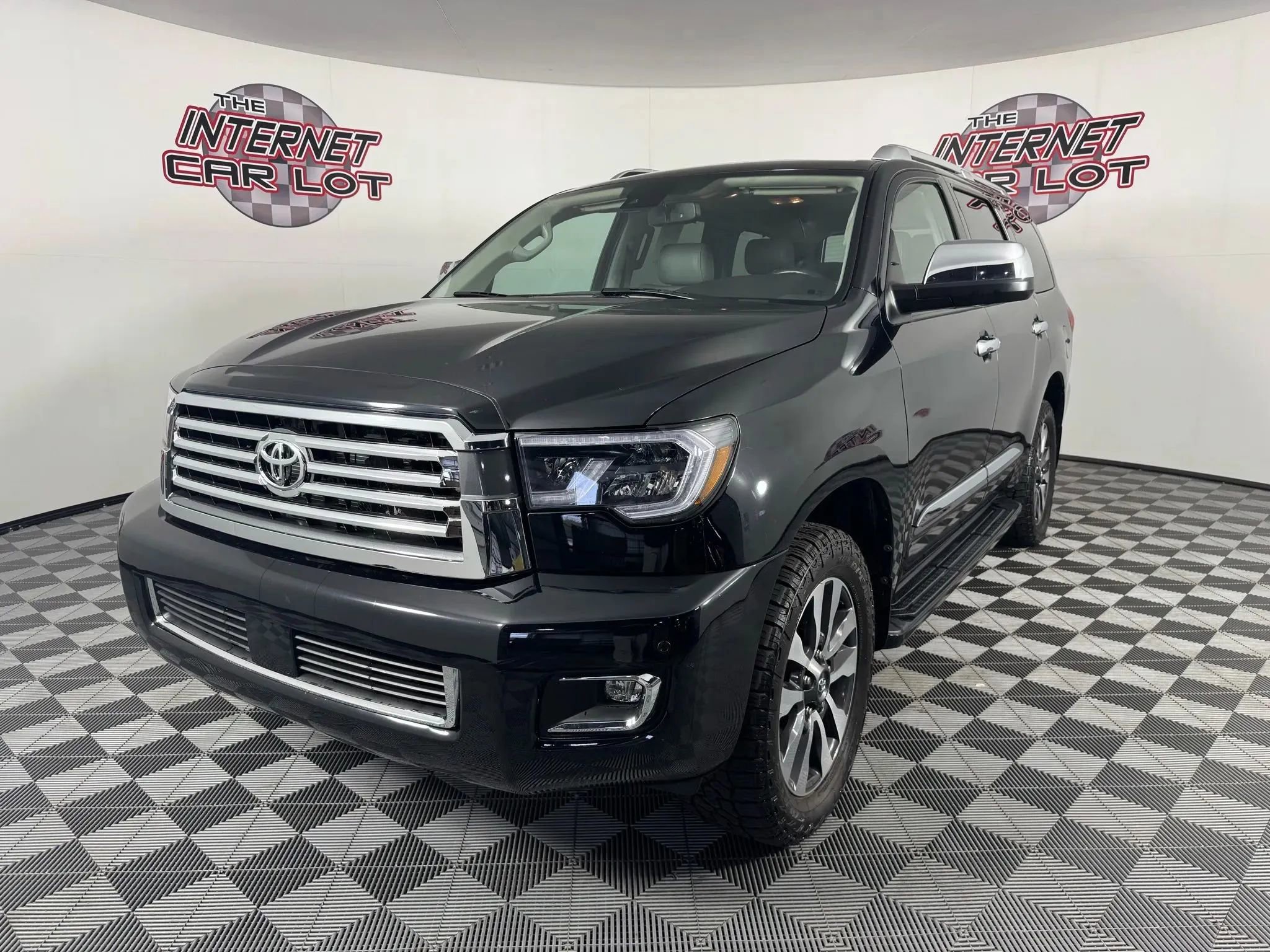 Used 2019 Toyota Sequoia Limited image 3
