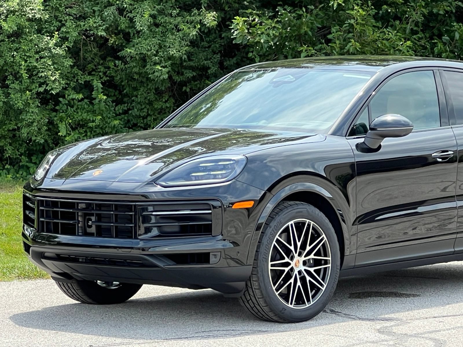 New 2026 Porsche Cayenne Coupe AWD/4WD image 11