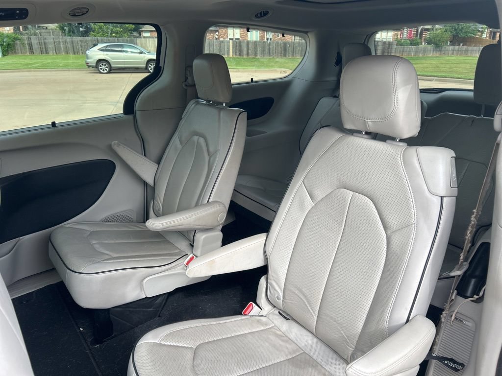 Used 2021 Chrysler Pacifica Limited w/ Premium & Safety Sphere Group AWD/4WD image 11
