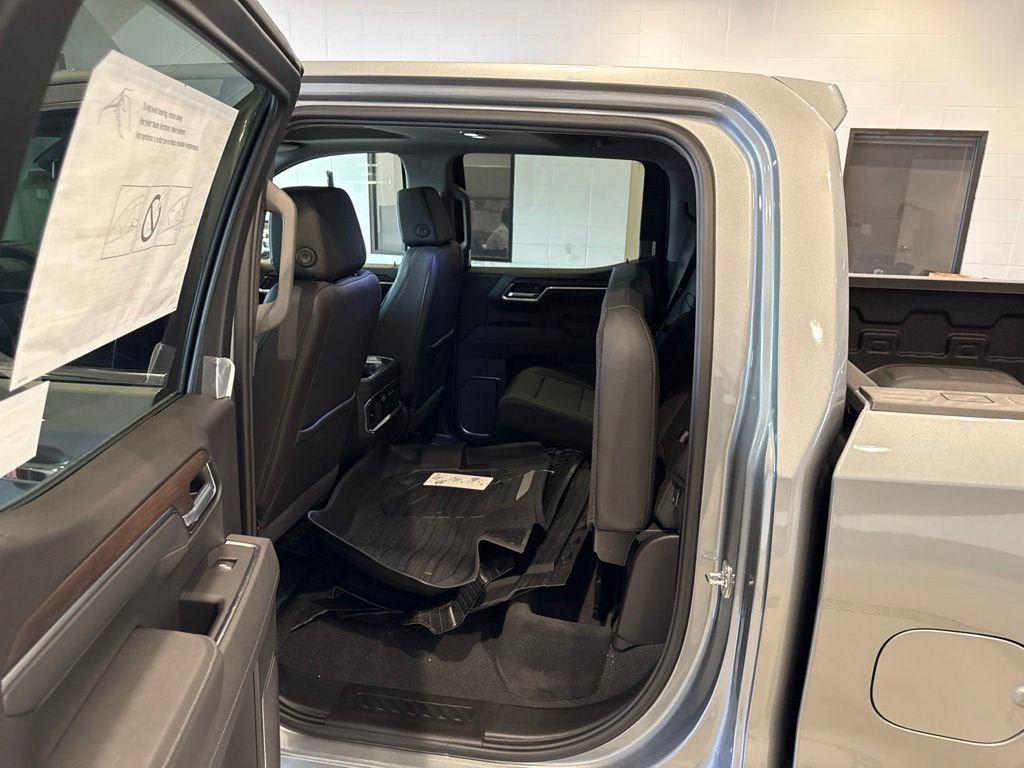 New 2026 GMC Sierra 1500 SLT w/ SLT Premium Plus Package AWD/4WD image 22