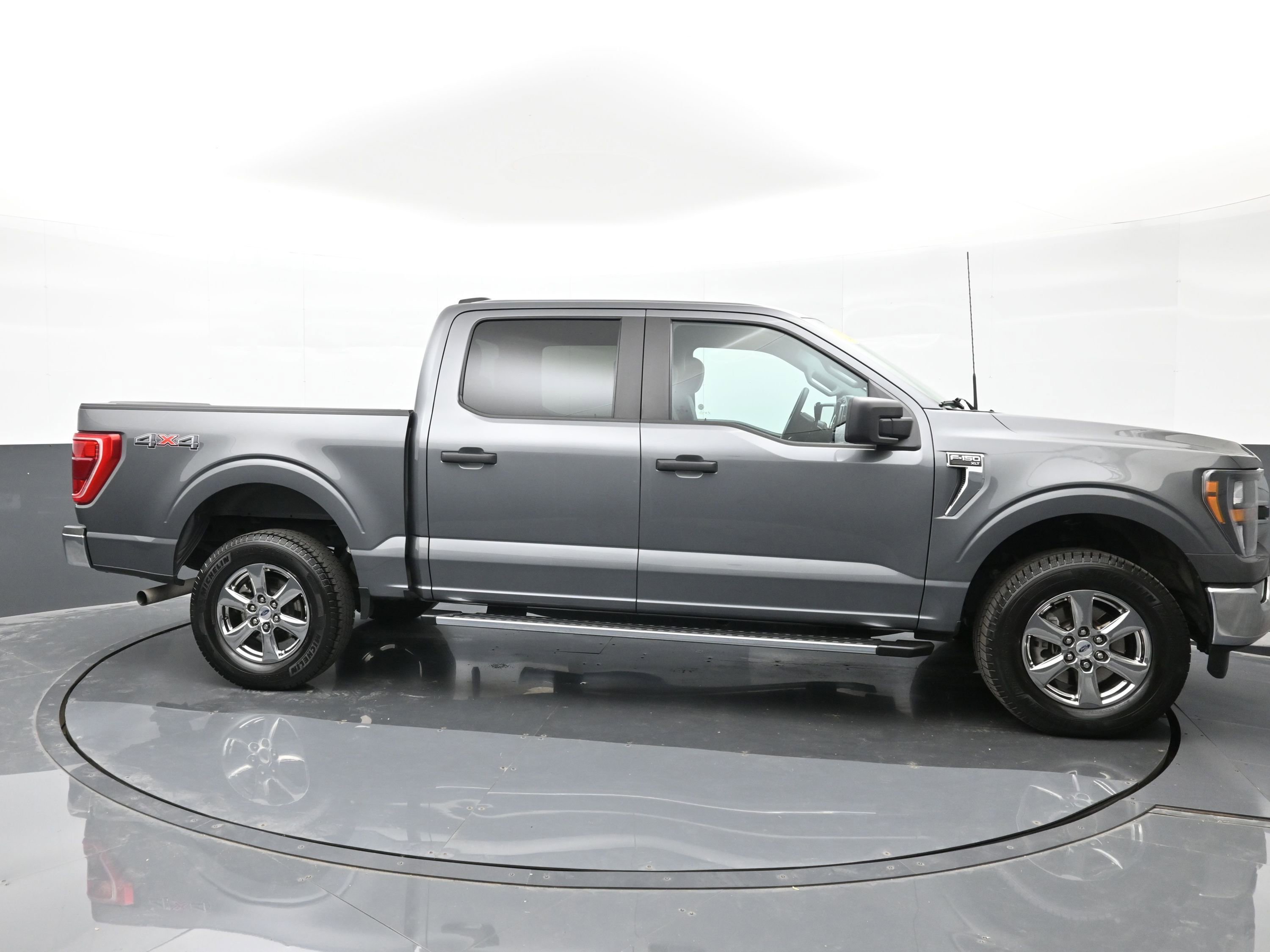 Used 2023 Ford F150 XLT image 9