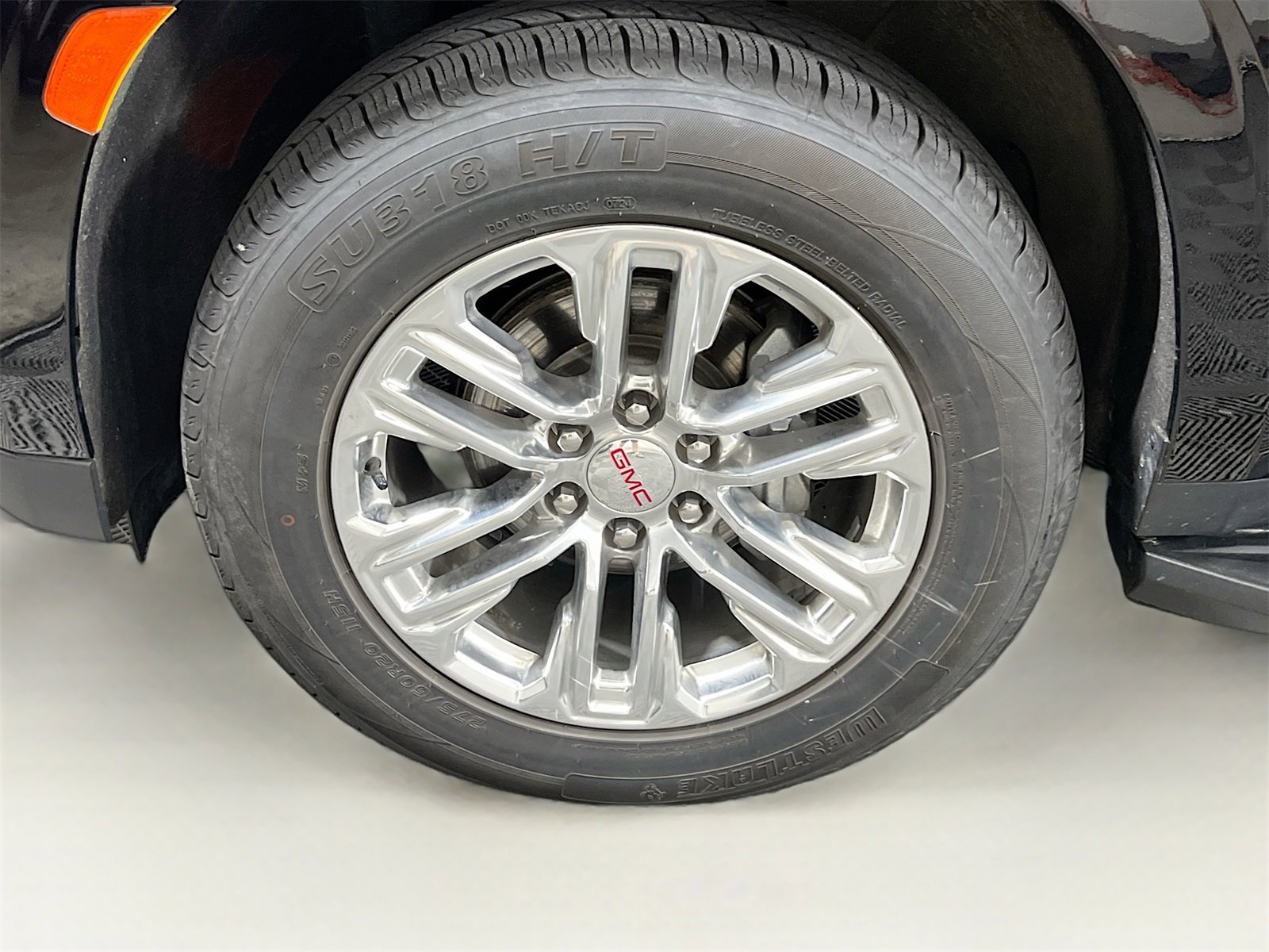 Used 2023 GMC Yukon XL SLT image 34