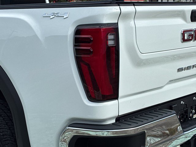 Used 2025 GMC Sierra 2500 SLT w/ SLT Premium Package AWD/4WD image 13