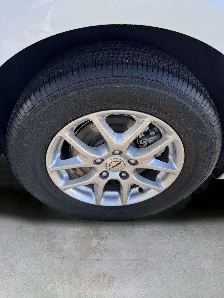 Used 2024 Chrysler Pacifica Touring-L FWD image 15