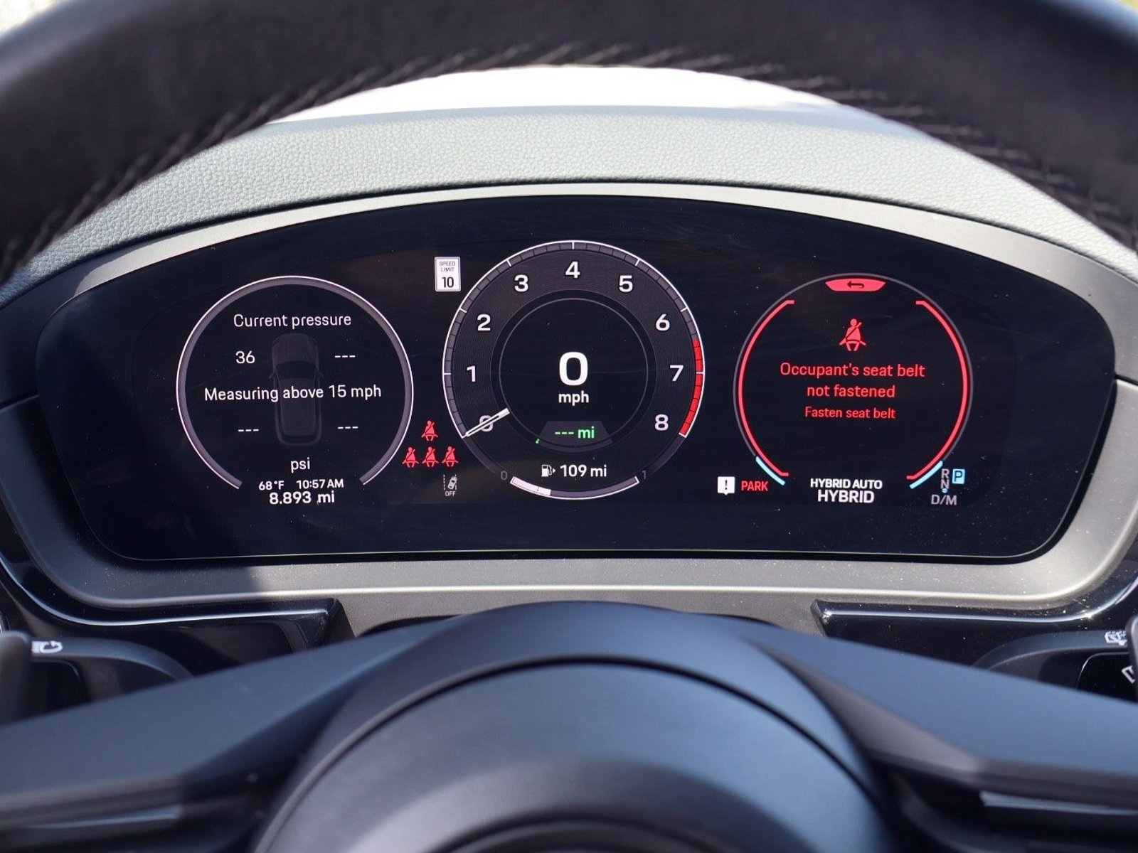 Certified 2026 Porsche Cayenne E-Hybrid w/ Premium Package Plus AWD/4WD image 16