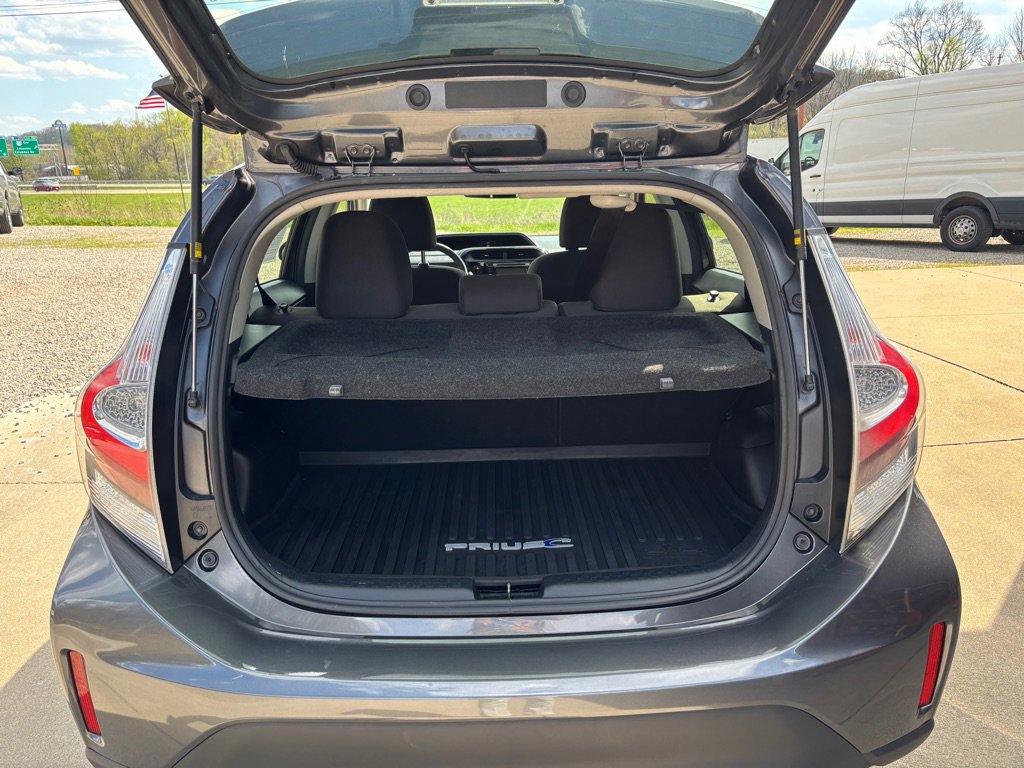 Used 2018 Toyota Prius C Two image 10