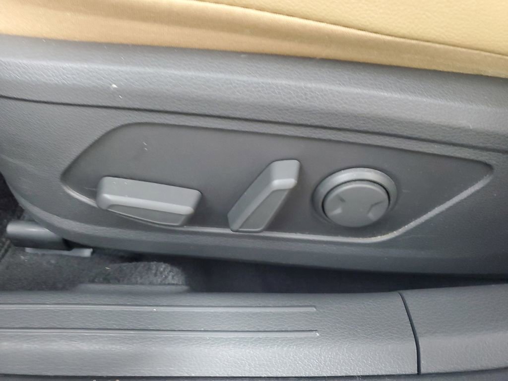 Used 2020 Hyundai Sonata Limited FWD image 18