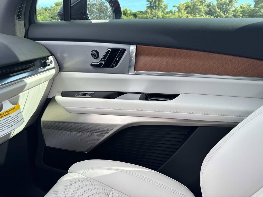 New 2026 Cadillac Vistiq Luxury image 21