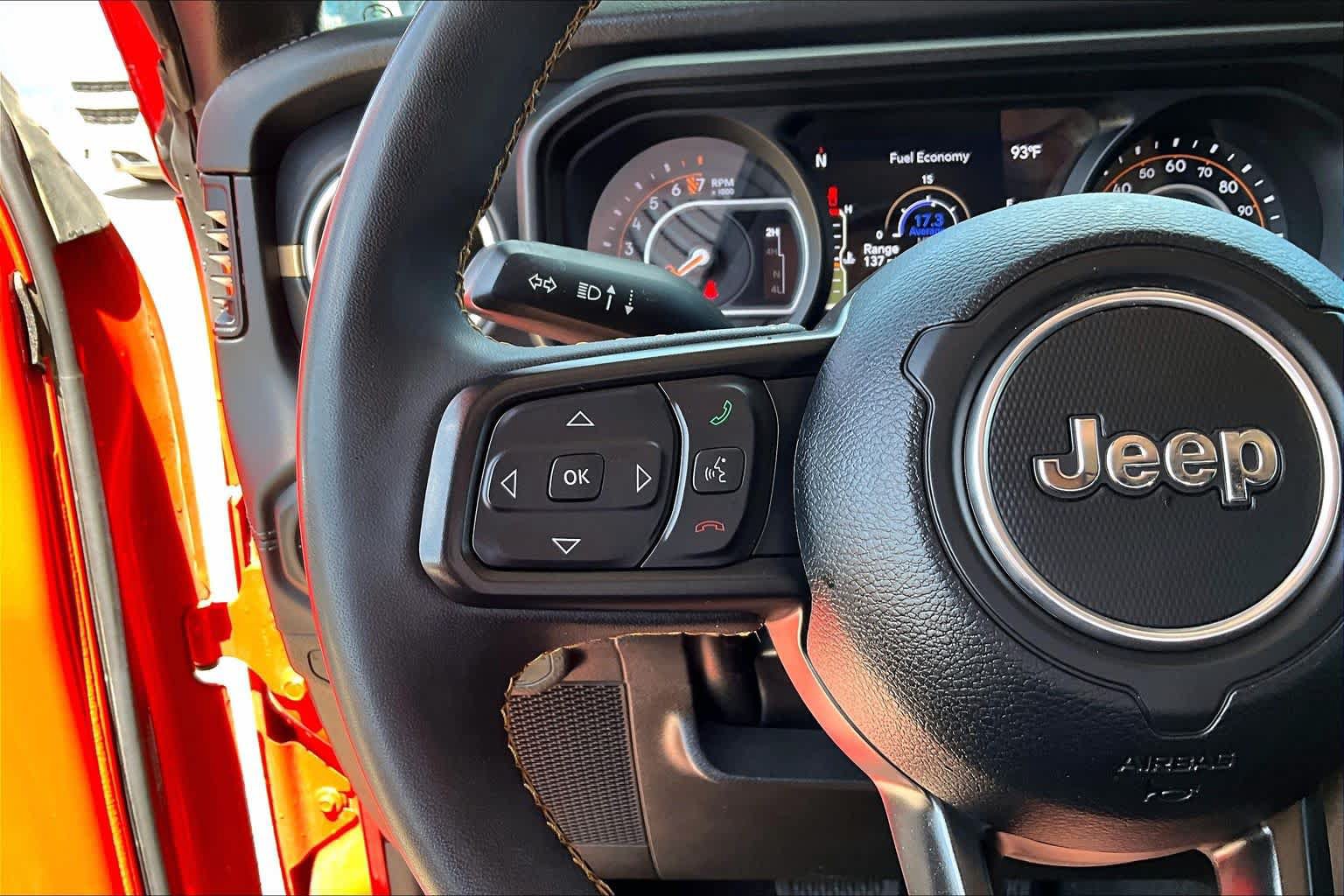 Used 2024 Jeep Gladiator Sport AWD/4WD image 23