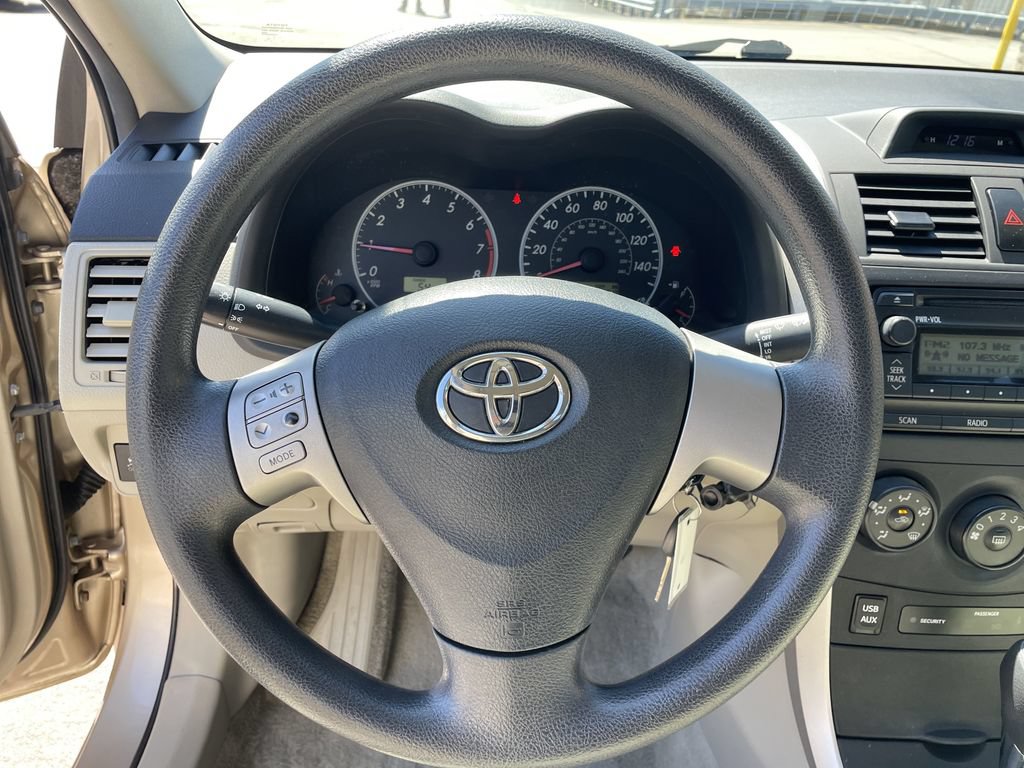 Used 2013 Toyota Corolla L FWD image 16