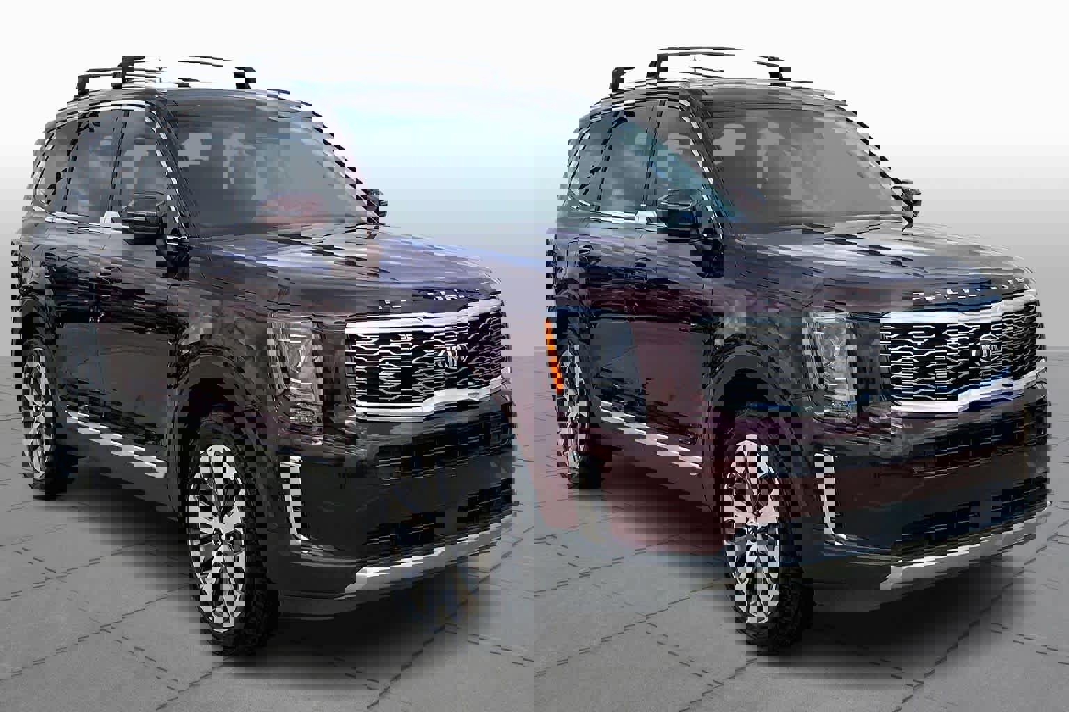 Used 2020 Kia Telluride EX w/ EX Premium Package image 3