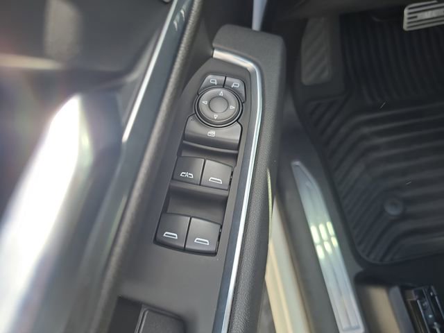 New 2025 GMC Sierra 1500 Elevation image 16