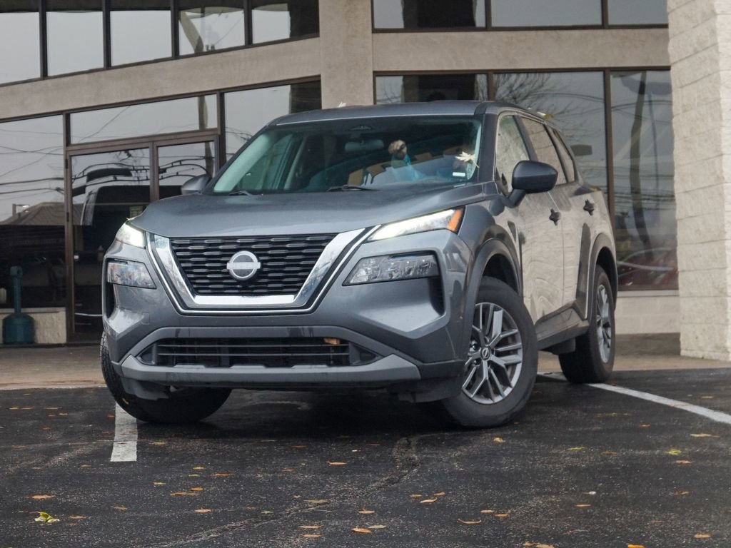 Used 2023 Nissan Rogue S image 9