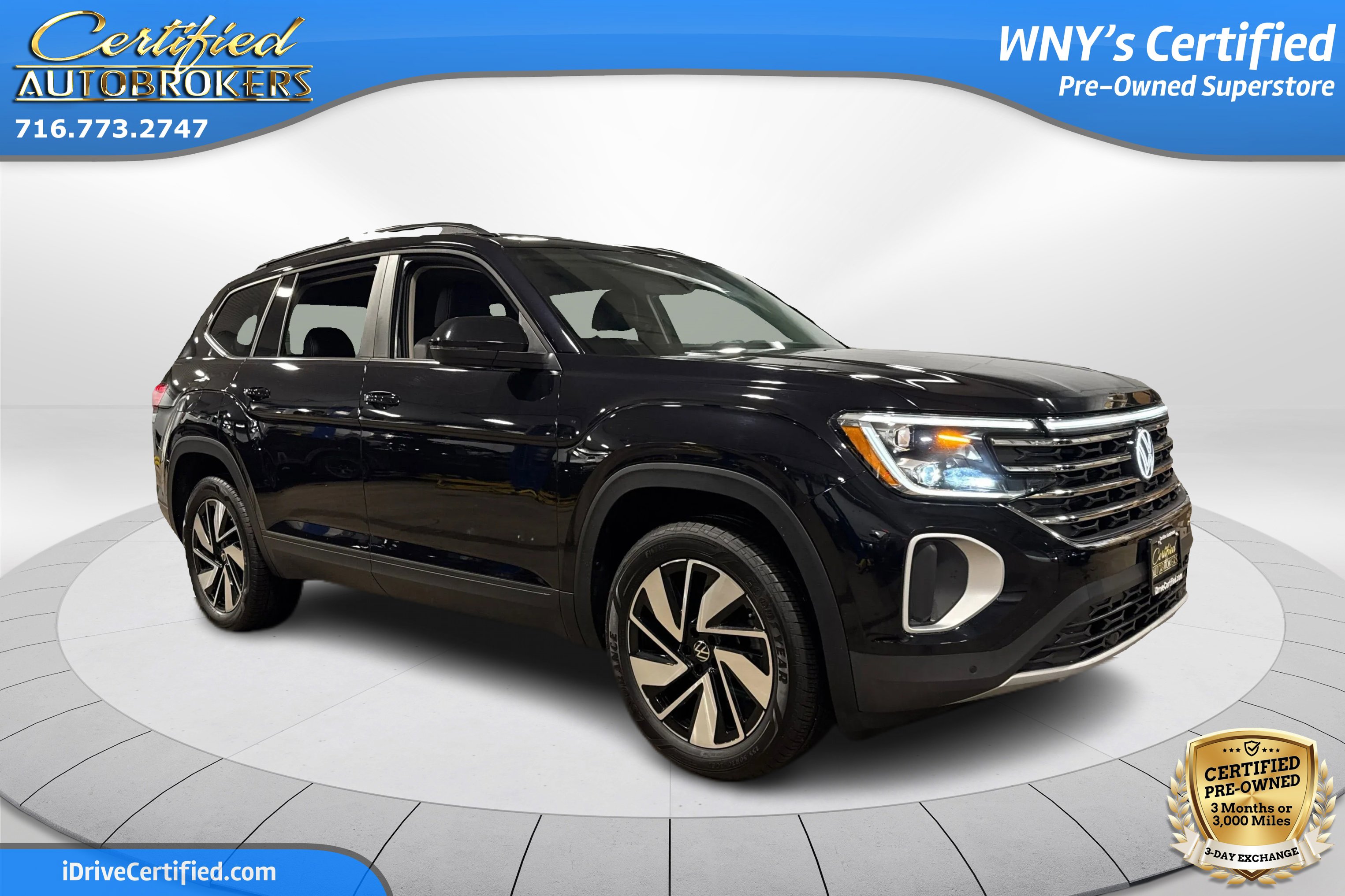 Used 2025 Volkswagen Atlas SE image 4