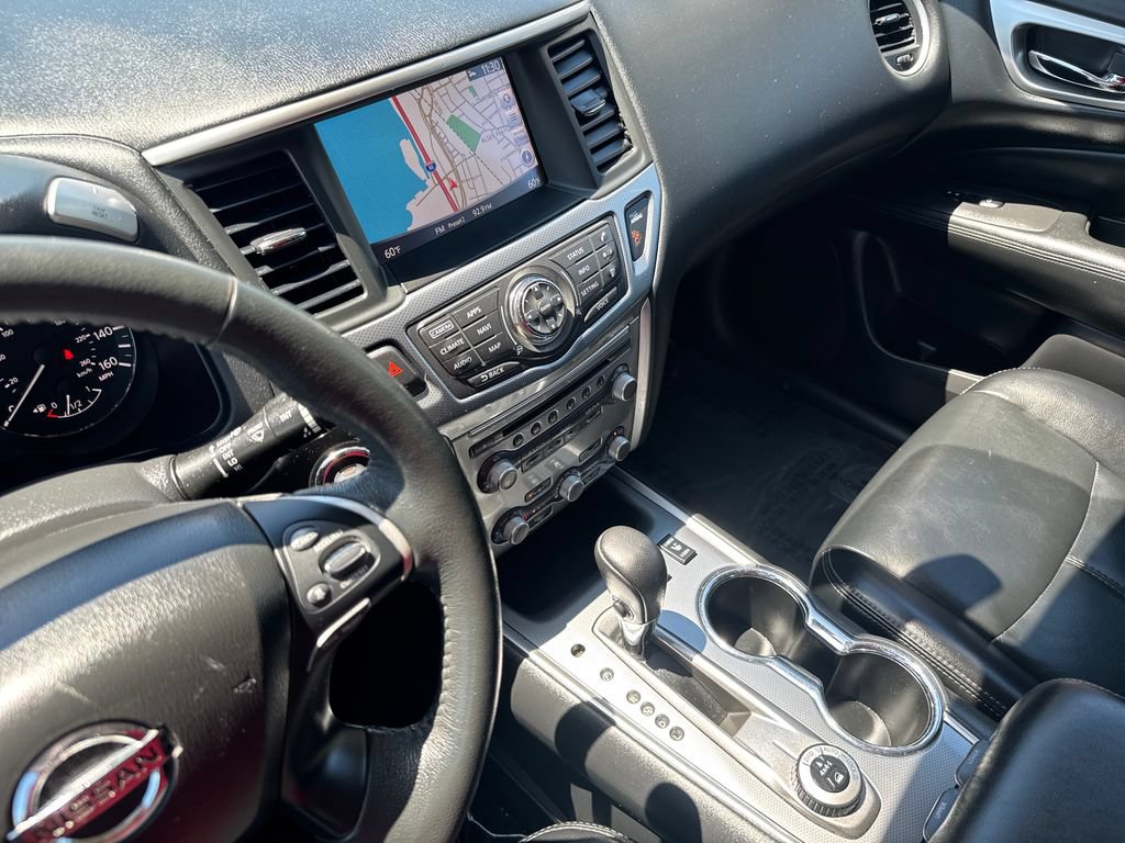 Used 2018 Nissan Pathfinder SL w/ Midnight Edition Package AWD/4WD image 22