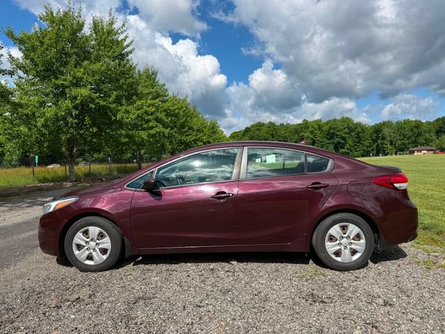 Used 2018 Kia Forte LX FWD image 2