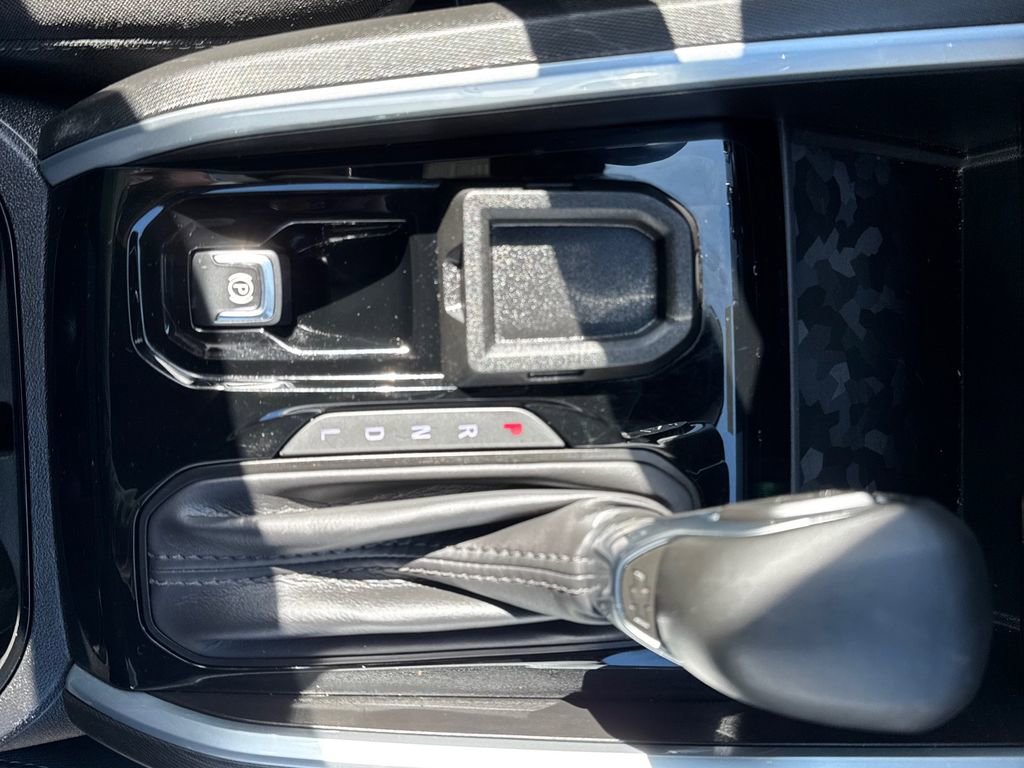 Used 2025 Chevrolet Colorado LT image 14